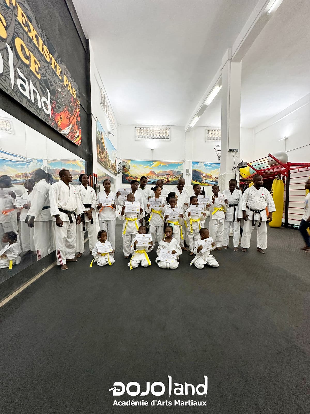 Cérémonie de remise des ceintures de karaté à DojoLand