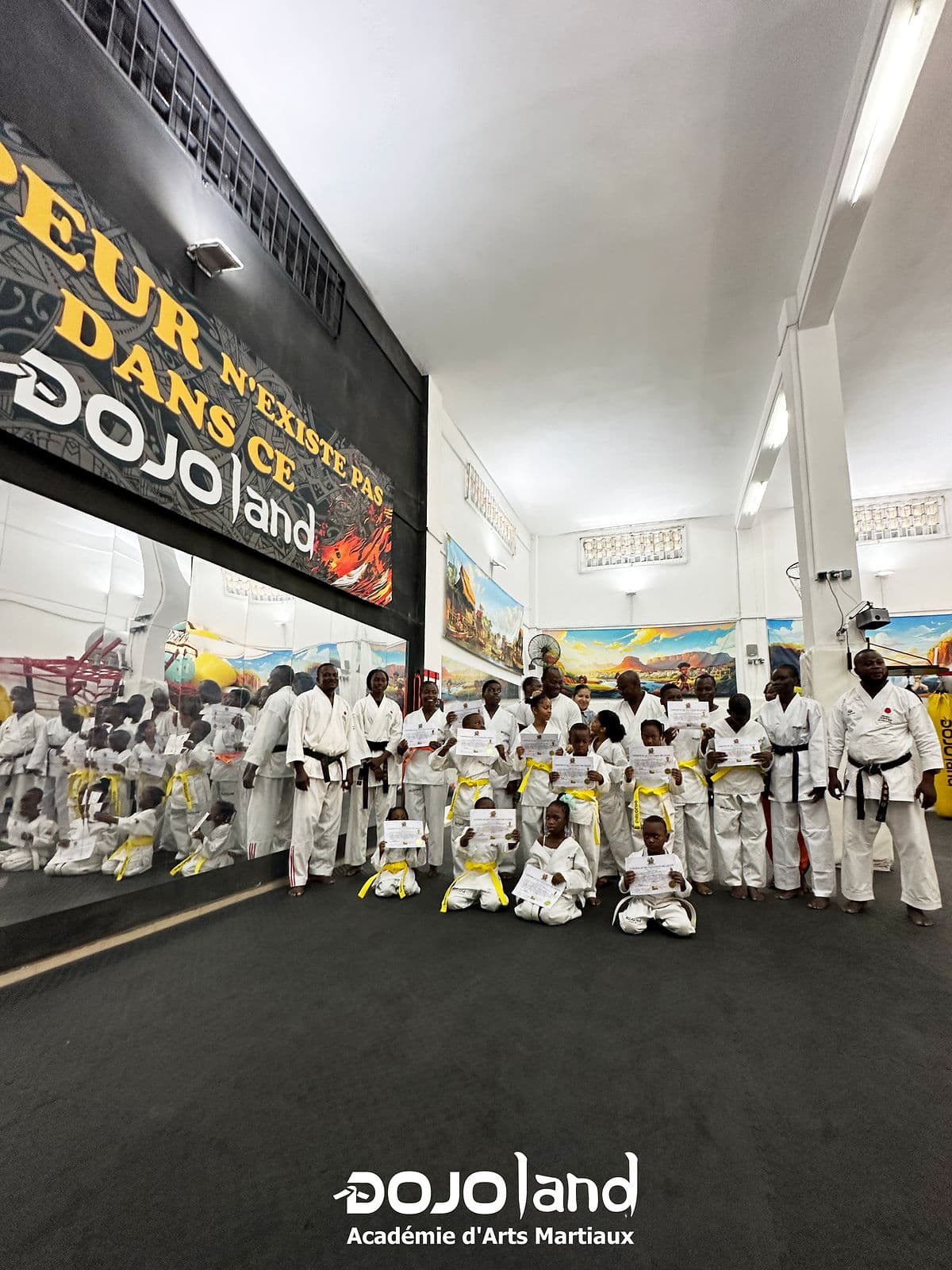 Cérémonie de remise des ceintures de karaté à DojoLand